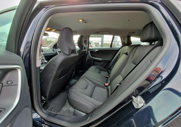 Volvo V60 cena 55900 przebieg: 186900, rok produkcji 2018 z Resko małe 781